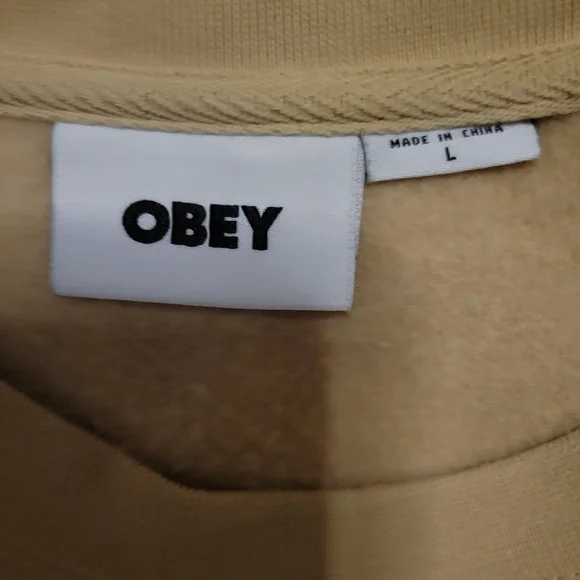 Obey brand sweatshirt - Picture 3 of 3